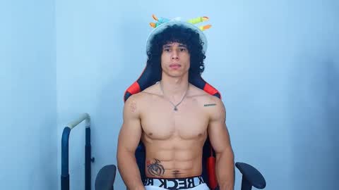 arnold black online show from 09/18/25, 12:29