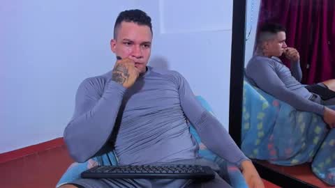 Snapshot of arnold_fit_hot98 chatting on 12/12/24, 06:53 Arnold fit hot98 online show from 12/12/24, 06:53