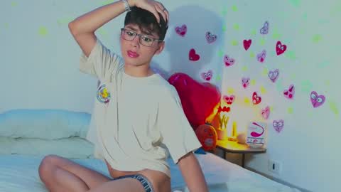 Arnold online show from 02/15/25, 08:54