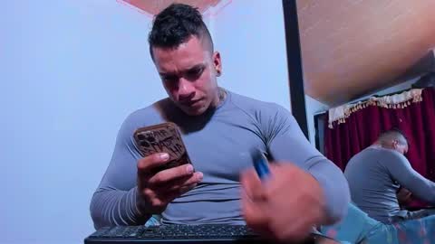 arnold sexy hot98 online show from 12/24/24, 01:49