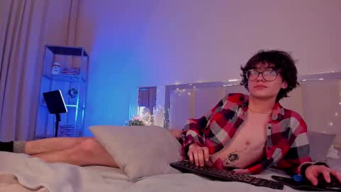 Arnold online show from 12/14/24, 04:31