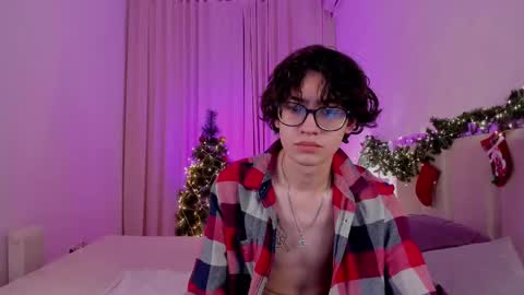 Arnold online show from 12/25/24, 04:00