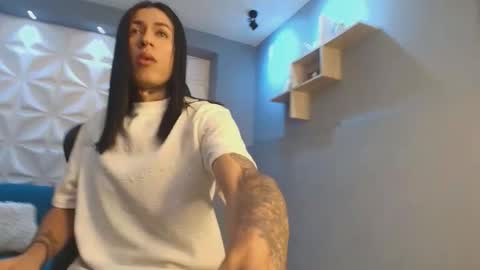 Snapshot of arohomlester chatting on 10/20/25, 11:10 Arohom Lester online show from 10/20/25, 11:10