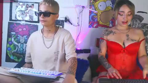 Snapshot of aron739_ chatting on 12/25/24, 01:20 Aron online show from 12/25/24, 01:20