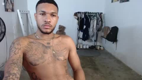 Snapshot of aron_7 chatting on 12/13/24, 06:53 aron_7 online show from 12/13/24, 06:53