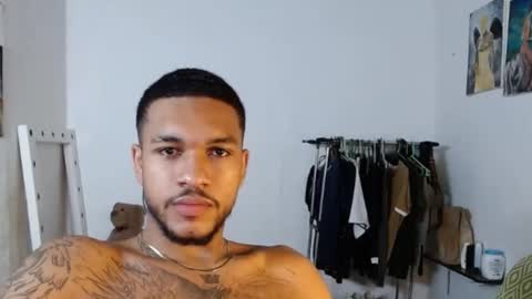 Snapshot of aron_7 chatting on 12/27/24, 07:40 aron_7 online show from 12/27/24, 07:40