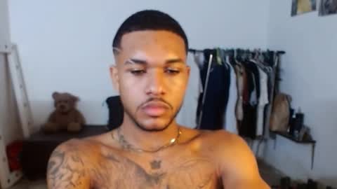 Snapshot of aron_7 chatting on 01/20/25, 03:15 aron_7 online show from 01/20/25, 03:15