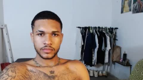 Snapshot of aron_7 chatting on 01/25/25, 06:45 aron_7 online show from 01/25/25, 06:45