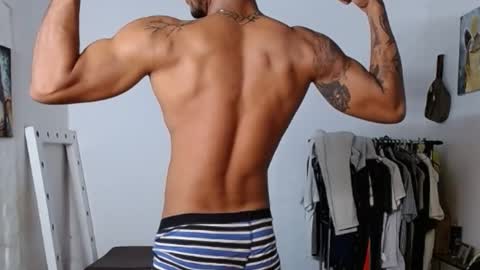 Snapshot of aron_7 chatting on 02/13/25, 02:23 aron_7 online show from 02/13/25, 02:23