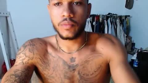 Snapshot of aron_7 chatting on 02/16/25, 05:15 aron_7 online show from 02/16/25, 05:15