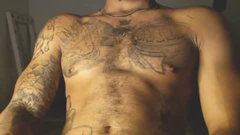 Snapshot of aron_7 chatting on 02/25/25, 03:52 aron_7 online show from 02/25/25, 03:52