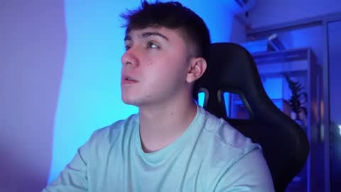 aron__cooper online show from 05/13/26, 02:14