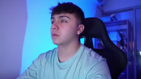 aron__cooper online show from 06/19/26, 01:37