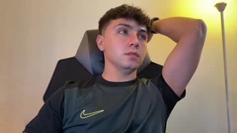 aron__cooper online show from 08/03/26, 02:00