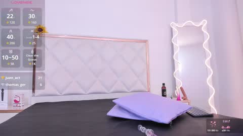 Snapshot of aron_tay chatting on 12/16/24, 06:32  your aron  online show from 12/16/24, 06:32