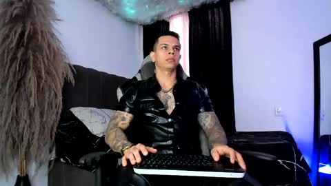 Snapshot of arondark chatting on 06/08/26, 02:28 DarkMaster online show from 06/08/26, 02:28