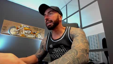 AronGrant online show from 01/05/25, 01:04