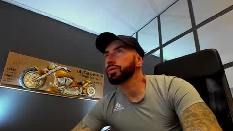 AronGrant online show from 10/23/25, 08:24