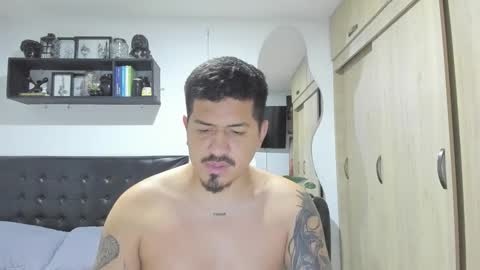 ARON  Independent model  online show from 01/11/26, 09:03