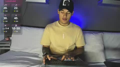 AROON HOT online show from 02/18/26, 08:27