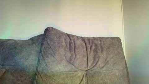 Snapshot of art_fer chatting on 12/16/24, 10:03 Fernanda online show from 12/16/24, 10:03