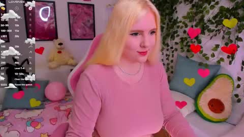 art_lovee_ online show from 02/21/26, 01:28