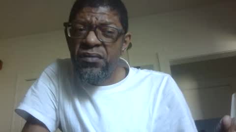 Snapshot of arteblazze chatting on 05/30/26, 04:15 Arteblazze not daddy boy bitch or nigga online show from 05/30/26, 04:15
