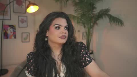 Chloe  online show from 12/15/25, 04:50