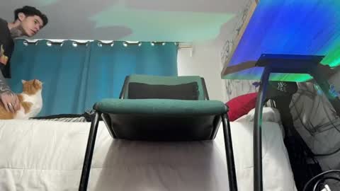   online show from 01/04/25, 01:53