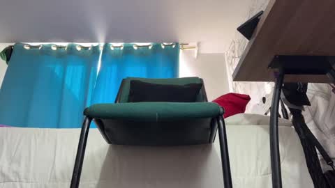   online show from 01/05/25, 10:32