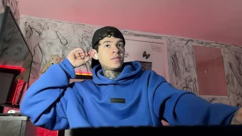   online show from 02/05/25, 02:05