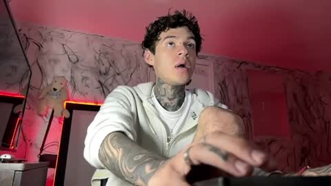   online show from 02/12/25, 10:14