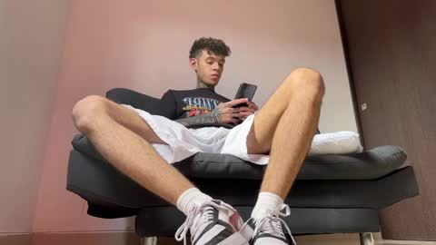   online show from 03/12/25, 01:19