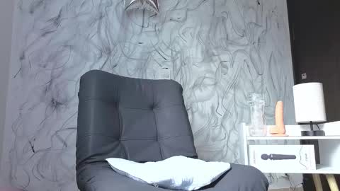   online show from 09/30/25, 12:21