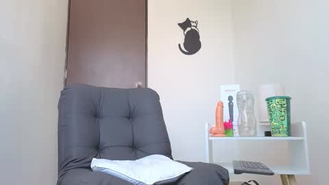   online show from 10/22/25, 12:16