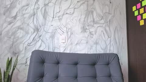   online show from 12/15/25, 07:51