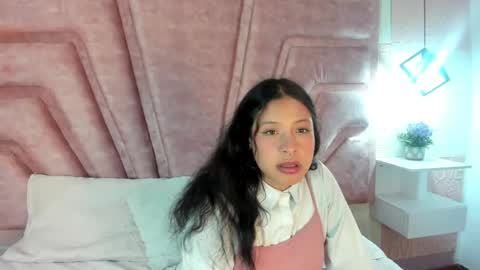 Snapshot of artemis_57 chatting on 05/12/26, 04:42 Artemis online show from 05/12/26, 04:42