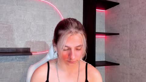Snapshot of artemisablake chatting on 01/09/25, 12:25 artemisablake online show from 01/09/25, 12:25