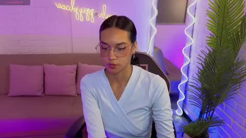 artemiss_tay online show from 09/23/25, 07:17