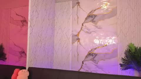 artemiss_tay online show from 04/18/26, 07:58