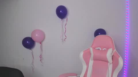 Val online show from 11/17/25, 10:10