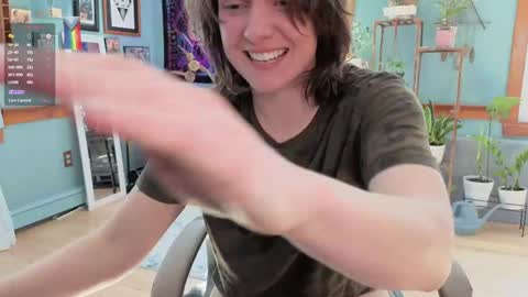 Snapshot of artiepaints chatting on 02/18/25, 04:05 Artie Paints online show from 02/18/25, 04:05