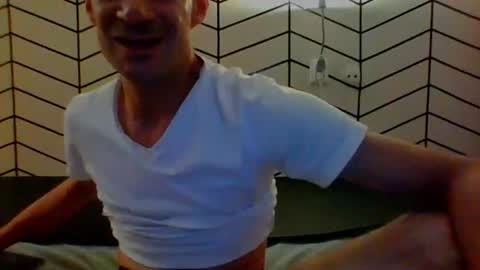 Snapshot of artii_sperm_shot chatting on 08/08/26, 01:52 artii_sperm_shot online show from 08/08/26, 01:52