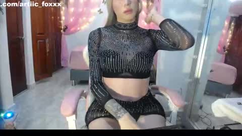 Daniela Jaramillo online show from 11/16/25, 10:26