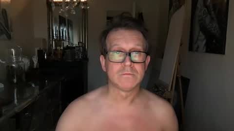 Snapshot of artisterotic chatting on 01/26/25, 03:47 artisterotic online show from 01/26/25, 03:47