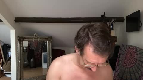 artisterotic online show from 05/27/26, 07:49