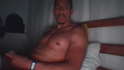 Snapshot of artmanuelarturo chatting on 10/03/25, 10:45 artmanuelarturo online show from 10/03/25, 10:45