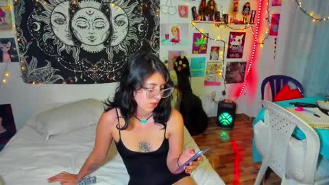 Isabella Cherry online show from 04/02/26, 01:36