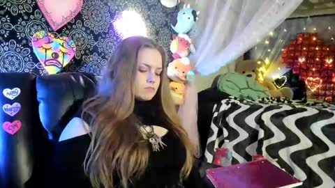 ArtsyHeartsyy online show from 03/07/25, 06:24