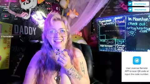 ArtsyHeartsyy online show from 04/14/26, 12:16